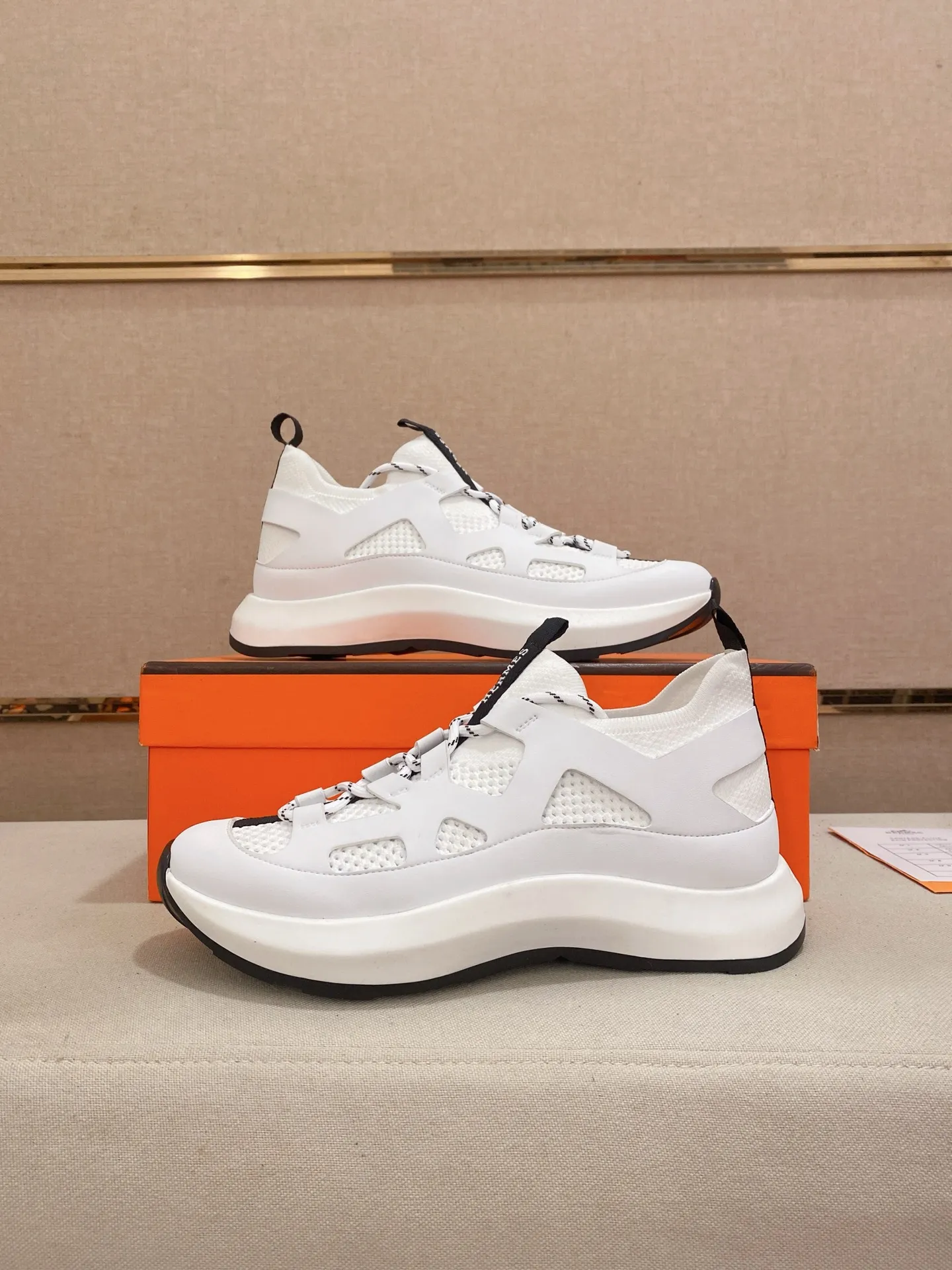Men's clothing and shoes💰: 660💰《HERMES》【Classic Original Version】Hermès; Top 🔝 Purchasing Agency 🔍🔍Men’s latest 🇺🇸 counters are on sale simultaneously, original imported from Italy ▲▲Silk cowhide with breathable fabric ▲▲ (high-end and expensive Qi·Grade) Exquisite workmanship (Italian 🇮🇹Imported water-dyed 🐂cowhide lining) Sole: Original sole provided by the original factory, ⚠️Exclusive double-layer activity·TPR·Rubber·Combined molded outsole; Super·comfortable·wear-resistant·non-slip·environmental protection The real thing is more beautiful when photographed (high quality, following orders). You can enter and leave the counter at will * Number of yards: 38·39·40·41·42·43·44·45